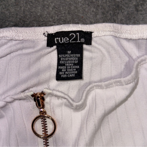 Rue21 Off-Shoulder White Blouse with Zipper - Picture 2 of 2